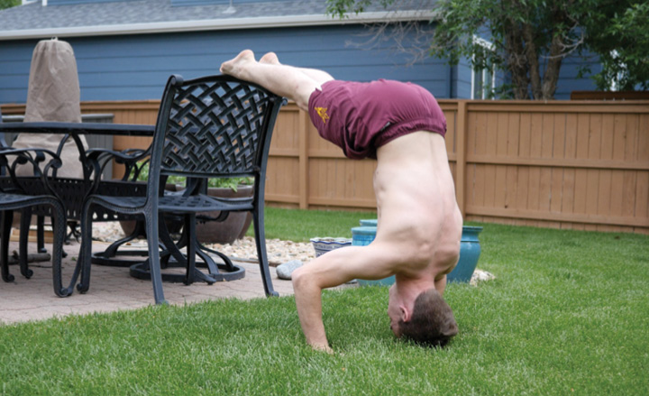 Box Headstand Push-Up End