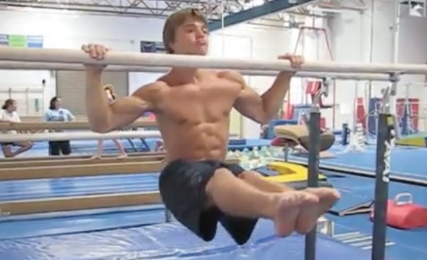 Wide Grip L Pull-Up End