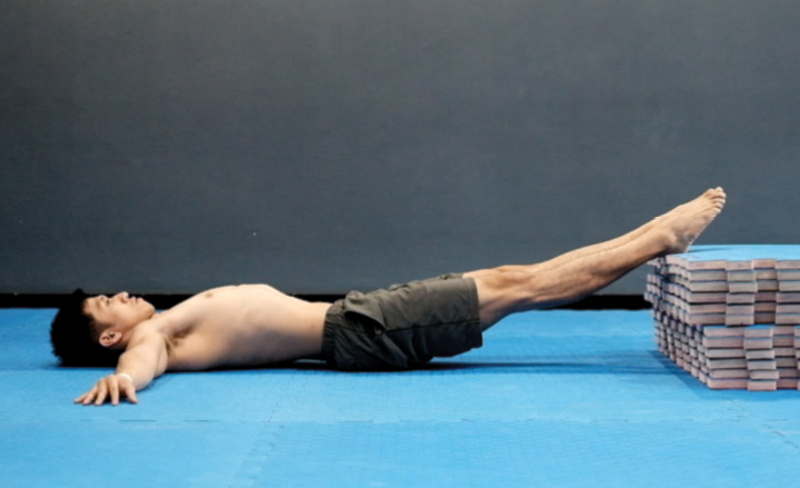 Elevated Supine Posterior Pelvic Tilt Beginning