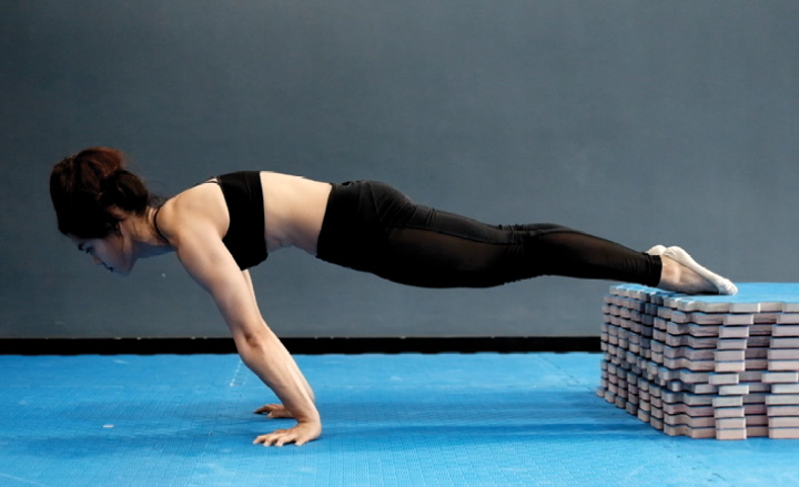 Elevated Planche Lean Beginning
