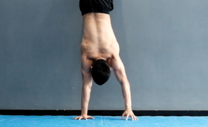 Handstand Wall Run Beginning