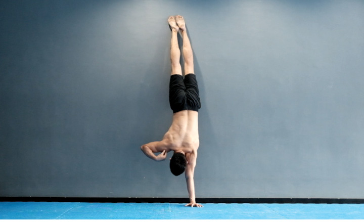 Handstand Wall Run End