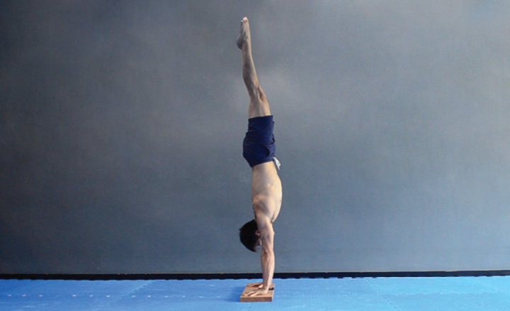 Free Handstand Beginning