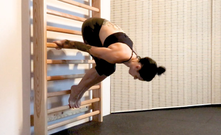 Inverted Pike Extension Beginning