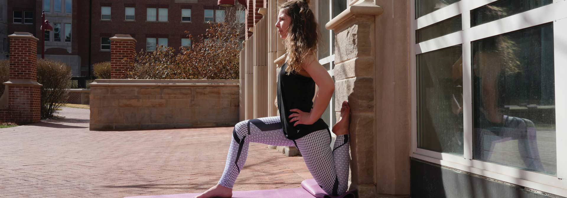 Vertical lunge stretches are the gateway to proper GymnasticBodies front splits.