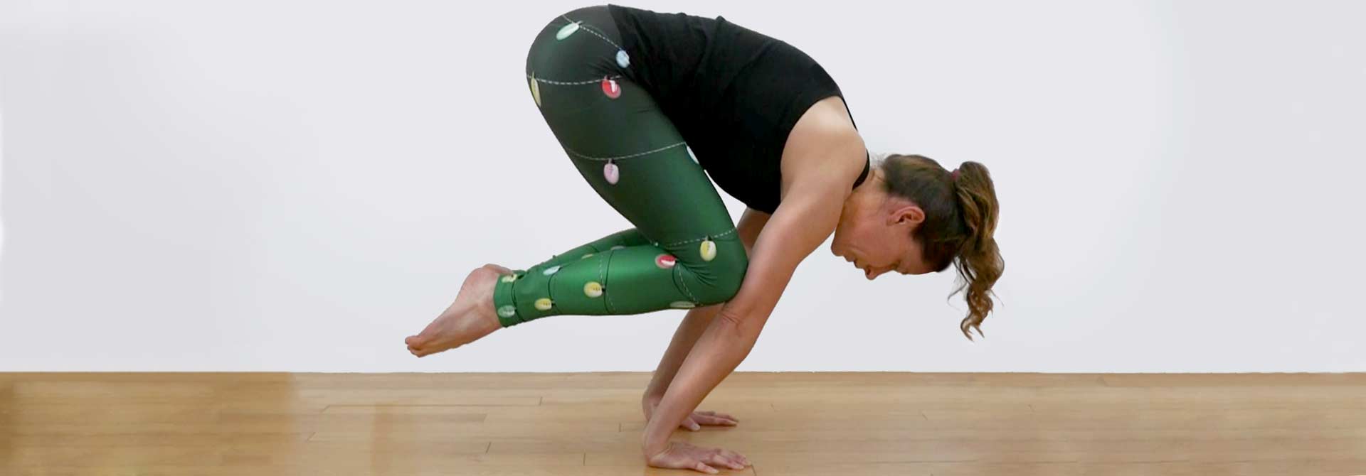 Watch 3 Simple Moves That Fight Knee And Hip Pain video Watch 3 Simple Moves That Fight Knee And Hip Pain video