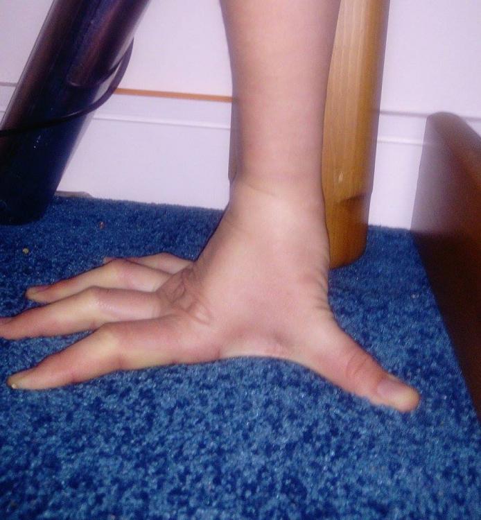 handstand.jpg